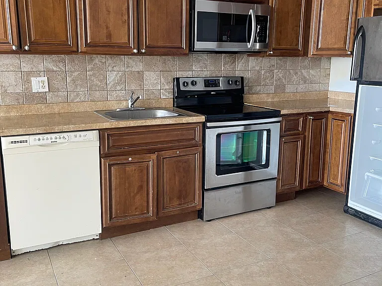 1351 NE Miami Gardens Dr #1514E — Photo 3