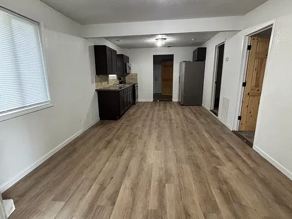 921 Morgan St, Saint Joseph, MO 64504