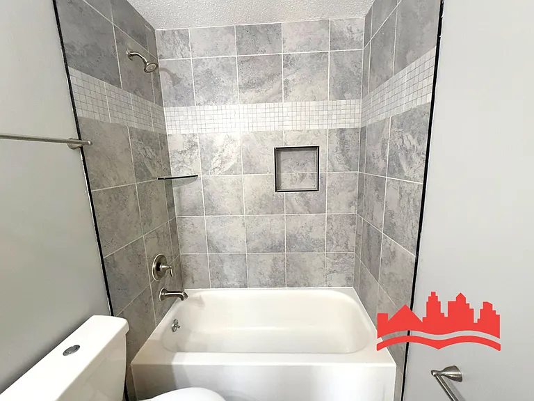 6786 Greenbark Dr — Photo 12