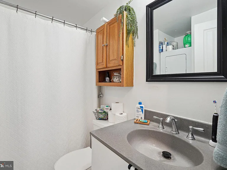1736 18th St NW #T2 — Photo 12