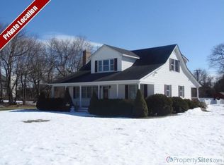 115 Hubbard Ave, Riverhead, NY 11901