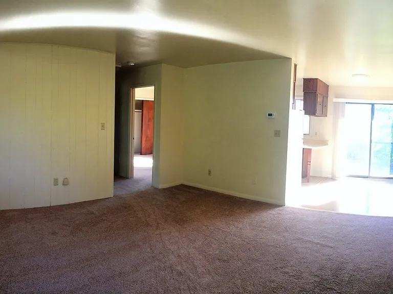 510-542 Hycliff Dr N — Photo 7