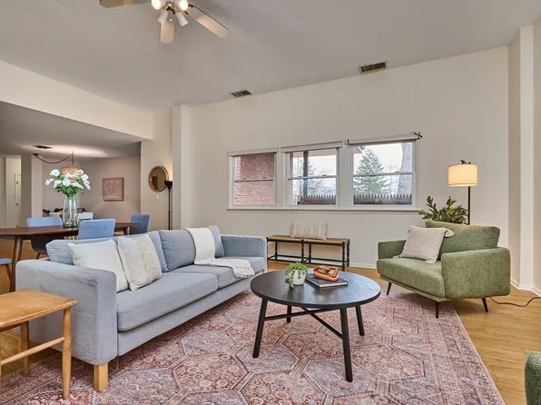 26 Crescent St APT G2, Northampton, MA 01060