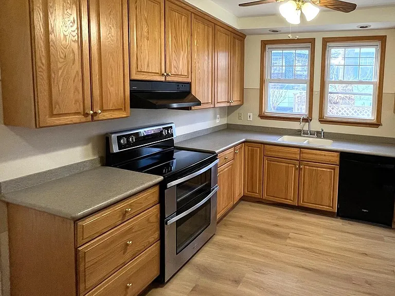 107 Upland Ter — Photo 3