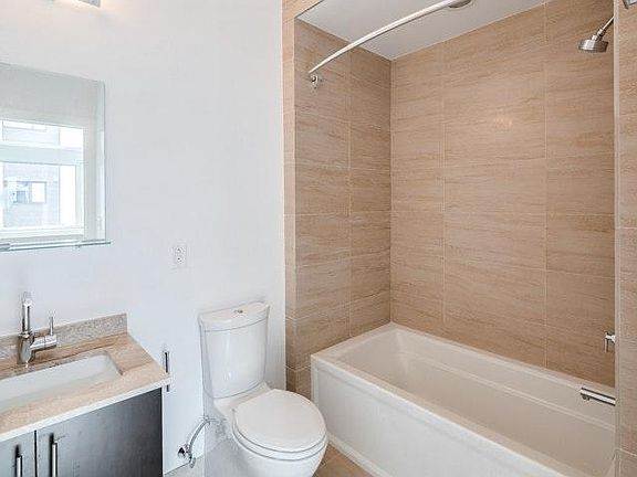 3rd image of 1124 N American St Unit 7