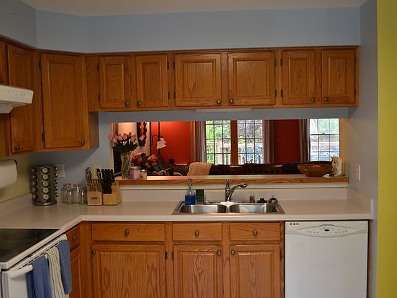 4th image of 9307 Sombersby Ct