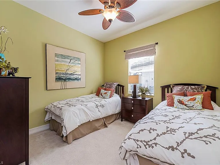 7812 Valencia Ct — Photo 8