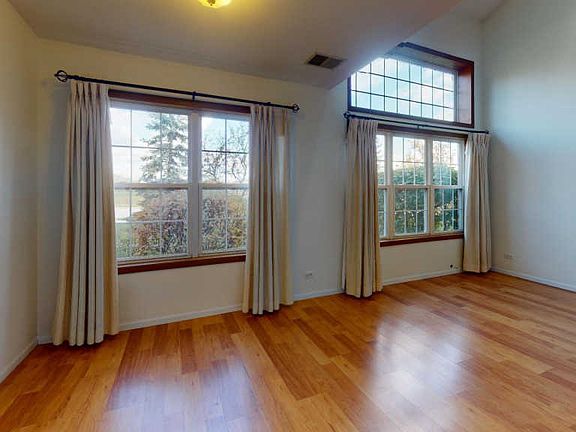 3rd image of 1586 Tuppeny Ct