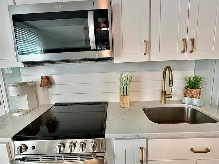 512 W Brigantine Ave #A — Photo 12