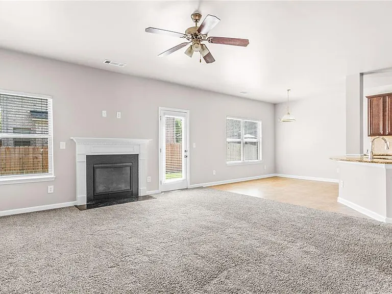 419 Live Oak Pass — Photo 9
