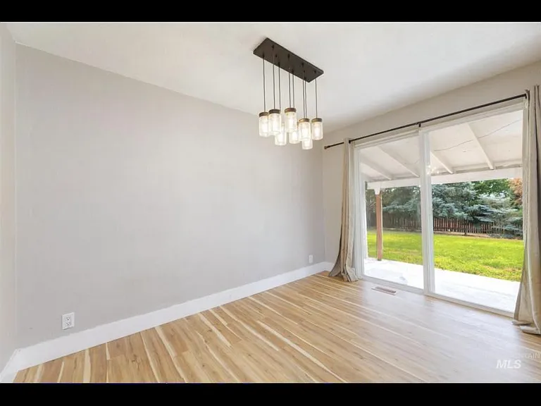 6701 W Kirkwood Rd — Photo 4