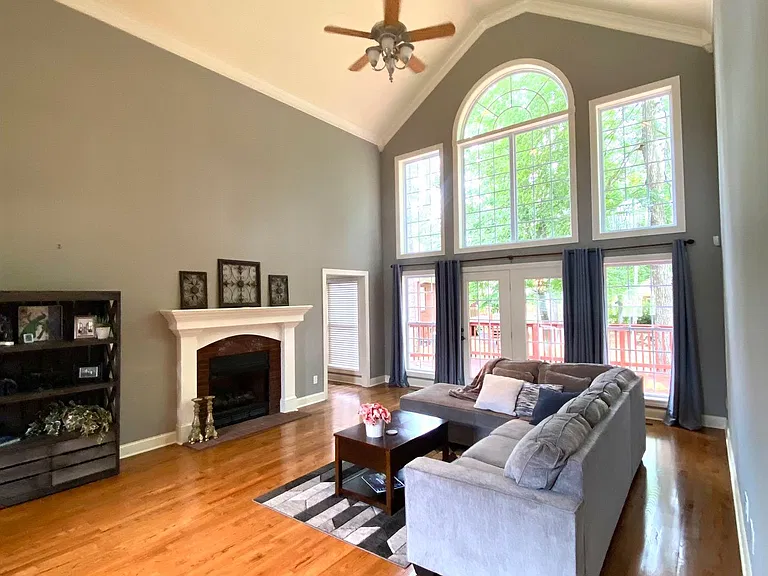 2505 Clifton Dr SE — Photo 7