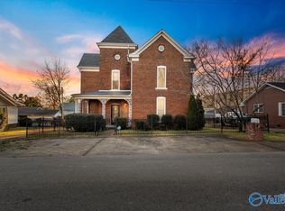 104 Myrtle Pl, Stevenson, AL 35772