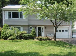 24 Old Trolley Way, Norwalk, CT 06853