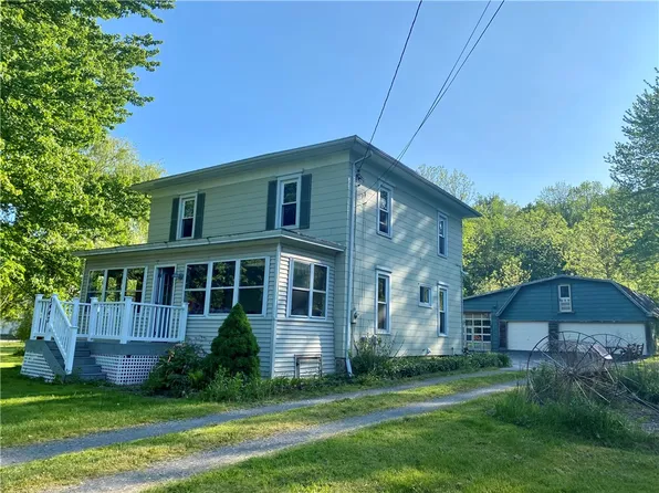 5443 Russell Rd, Marion, NY 14505