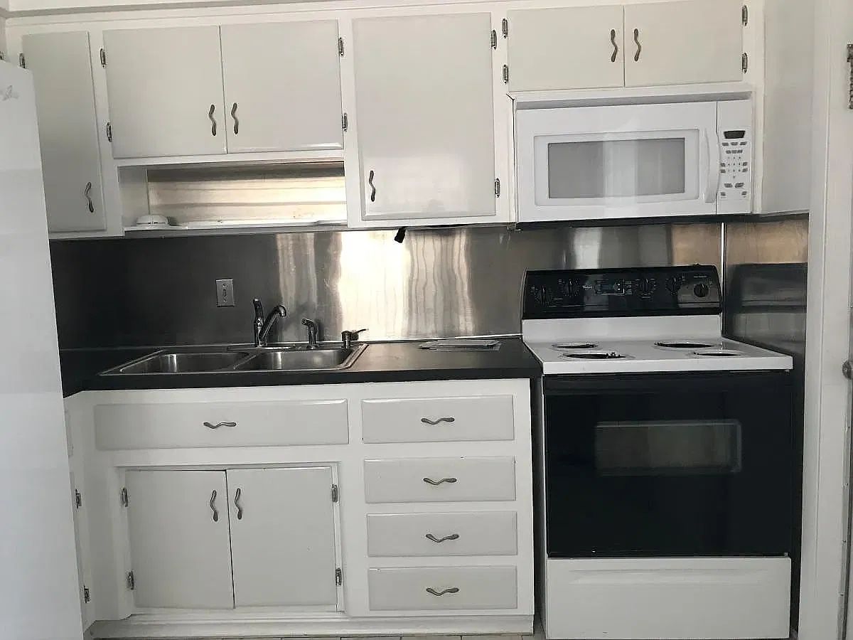 2 bed, 670 sqft, $1,970 — Photo 4