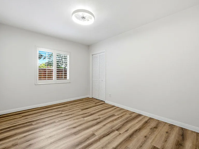 2187 Raleigh Ave — Photo 12