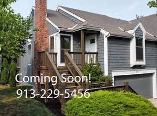 11110 W 113th Ter, Overland Park, KS 66210