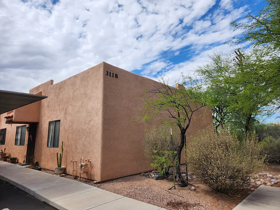 3118 E Blacklidge Dr #10
