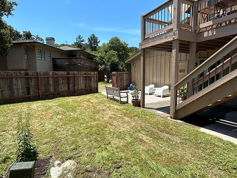 102 Laguna Pl — Photo 29