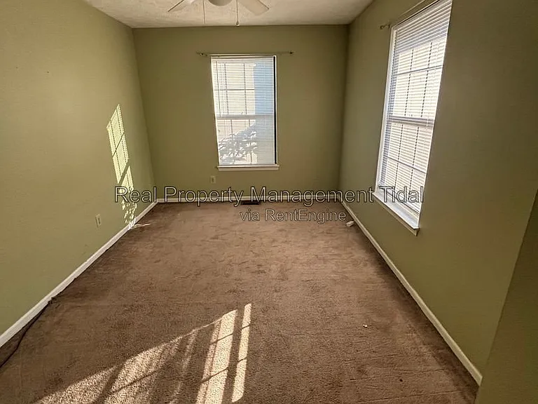 361 Circuit Ln — Photo 10