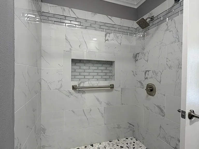 1310 N G St — Photo 17