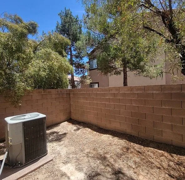 9577 Villa Adastra Ave — Photo 21