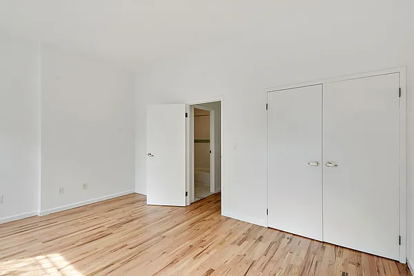 Rented by Besmatch Real Estate Inc | media 18