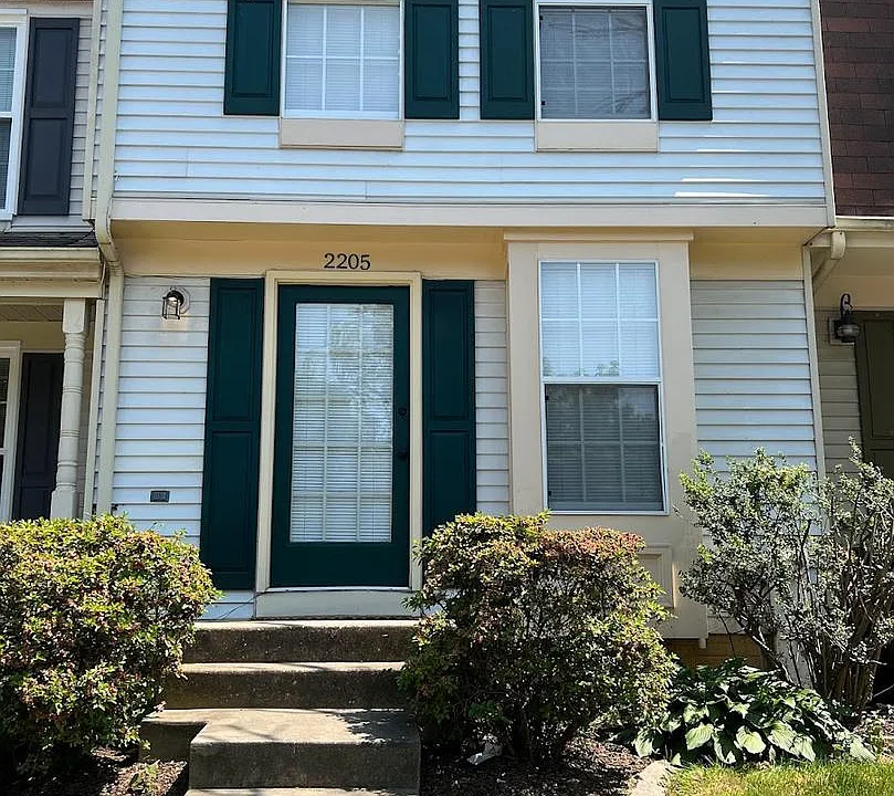 2205 Riding Crop Way