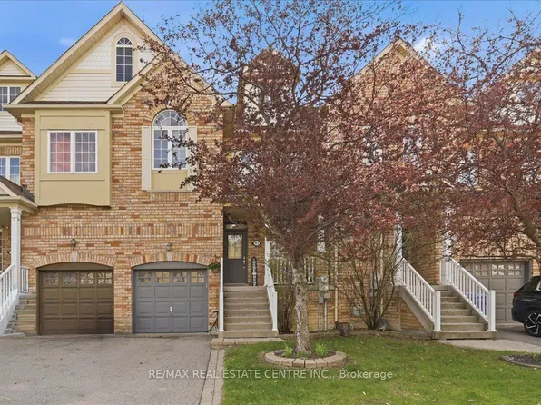 83 Limeridge St, Aurora, ON L4G 7X9