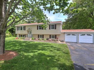 45 Benneville Rd, Milford, CT 06461