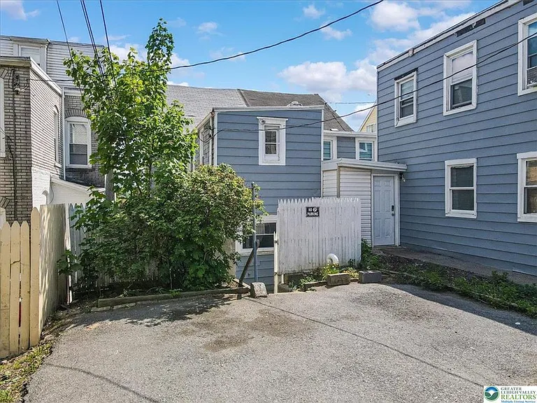 841 Jackson St — Photo 26