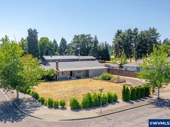 13203 Gaffney Ln, Oregon City, OR 97045