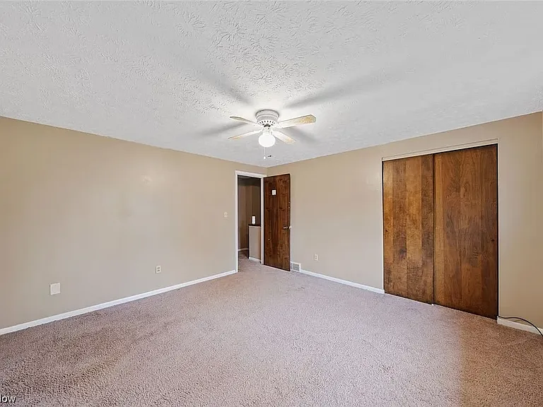 1st bedroom