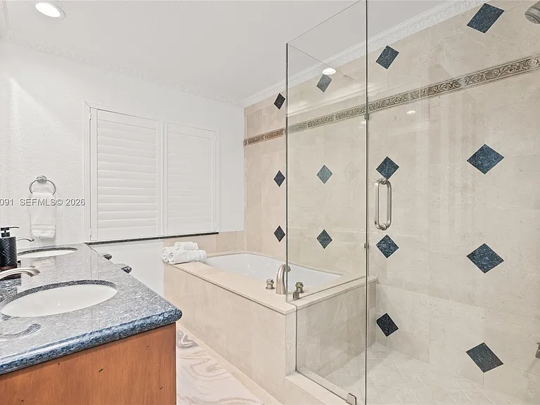 18 Eleuthera Dr — Photo 47