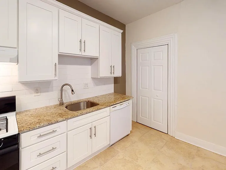 813 S 2nd St #1 — Photo 23