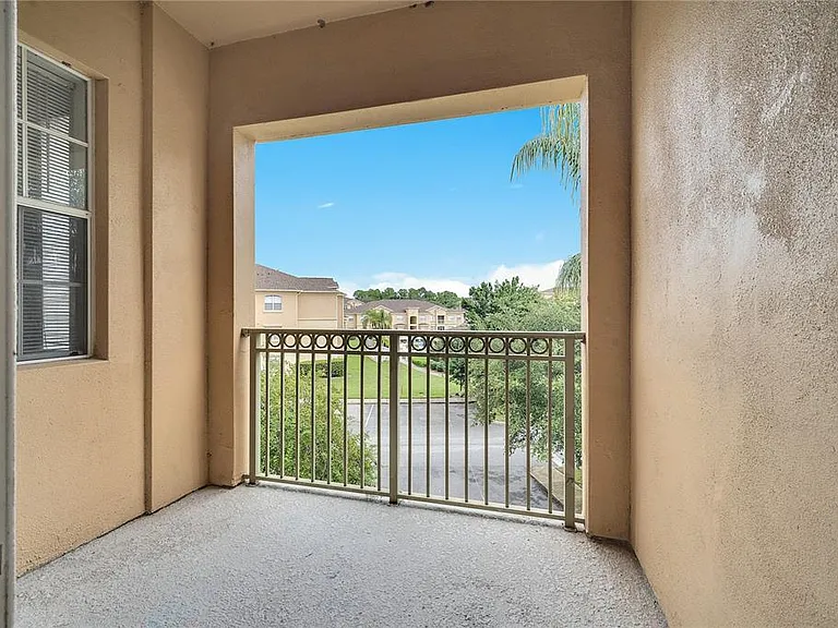 817 Terrace Ridge Cir #817 — Photo 25