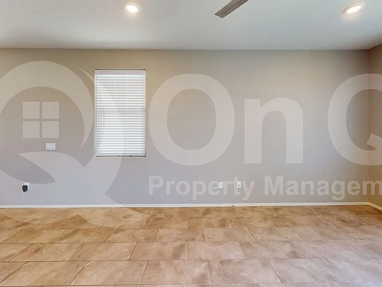5940 N Umbra Ct — Photo 5