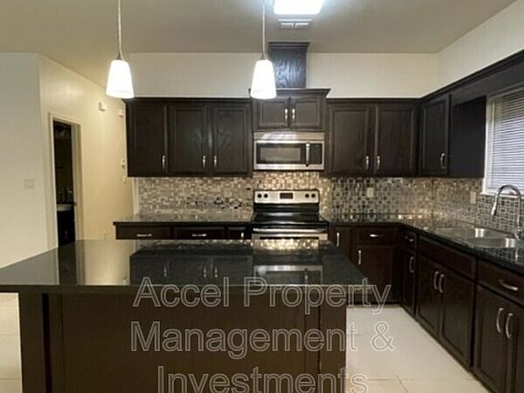 5th image of 1715 W Smith Dr APT 4