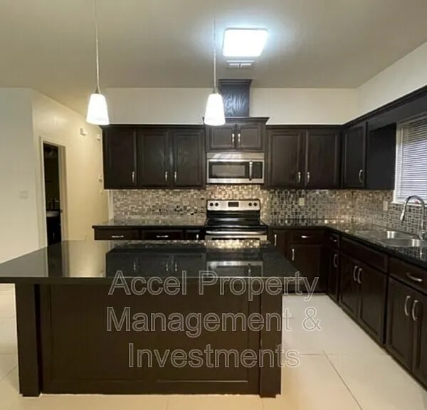 1715 W Smith Dr #4 — Photo 5
