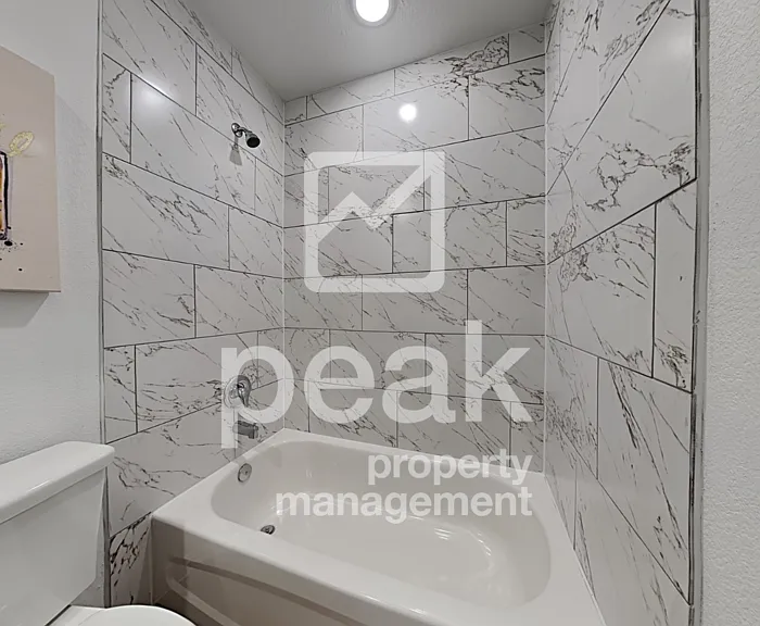 1501 Boxwood Ln — Photo 8