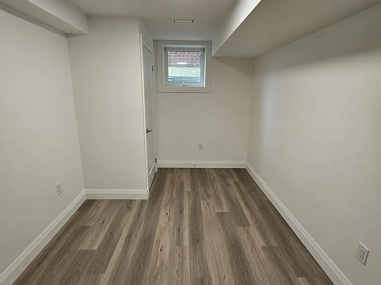 3 Kaufman Dr #UPPER — Photo 14