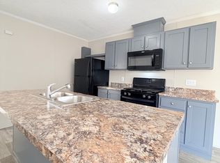 4000 E 134th St #N421, Chicago, IL 60633