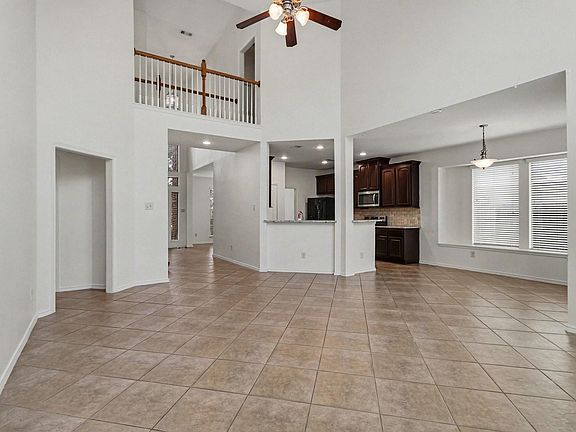 4th image of 1323 Laura Hills Ln