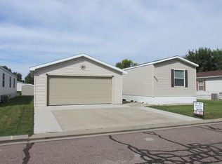 6003 S Prestwick Pl, Sioux Falls, SD 57106