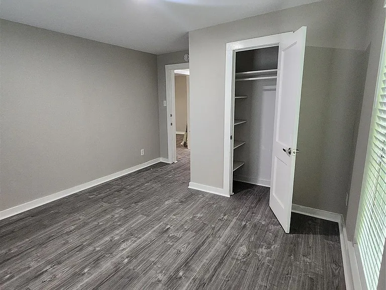 6203 Hoffman St — Photo 10