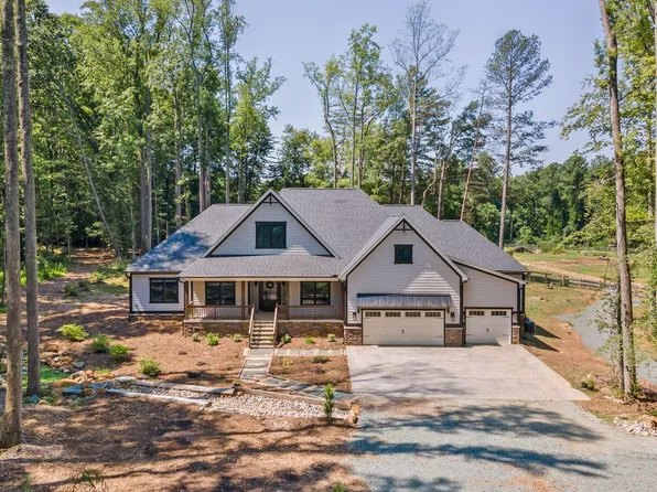 140 Winsome Ln, Chapel Hill, NC 27516