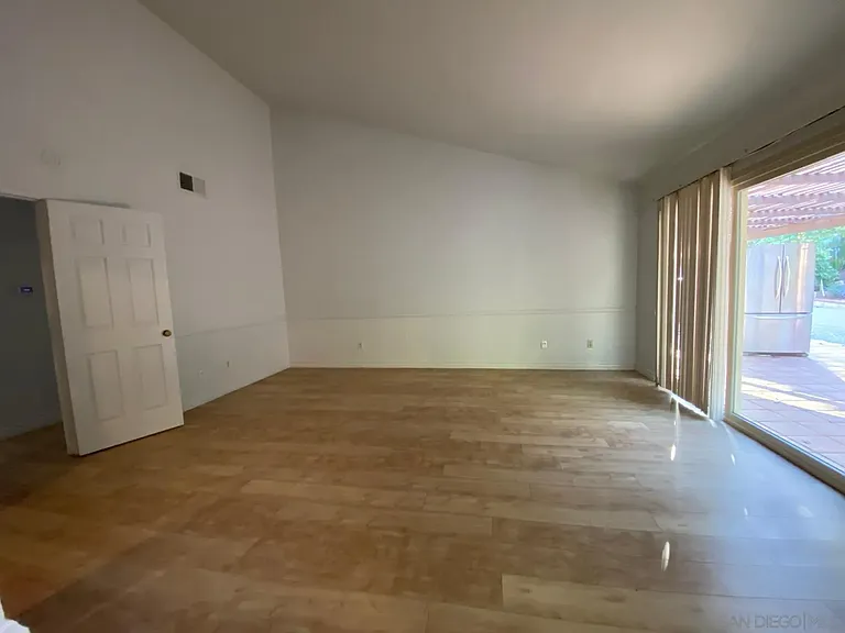 12592 Heatherfield Ln — Photo 29
