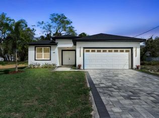 205 E 17th St, Apopka, FL 32703