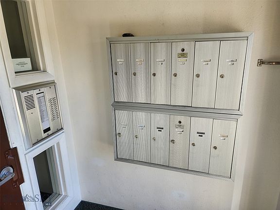 3rd image of 301 20th Ave S APT 11